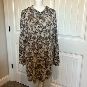NWT EMILY DANIELS Sneaker DRESS L LARGE soft warm stretch spandex comfy casual‎